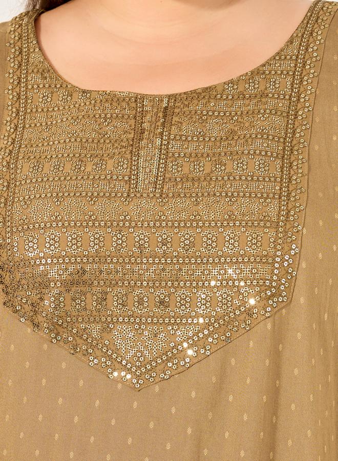 Styli Styli Plus Size Embroidered Round Neck A-Line Jalabyia  - Image 4