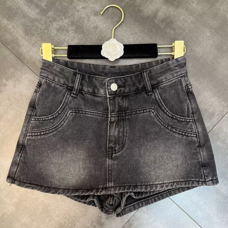 American Retro Denim Skirt Womens Summer 2025 New High Waist Slimming Anti-running Light A- line Hip Short Culottes Black gray