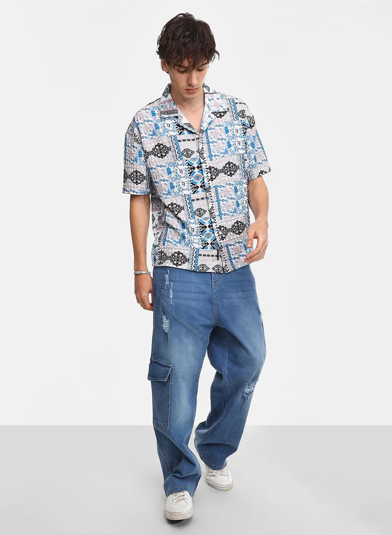 كامبوس سوترا Men's Sky Blue & Cloud Grey Bohemian Impressions Oversized Shirt