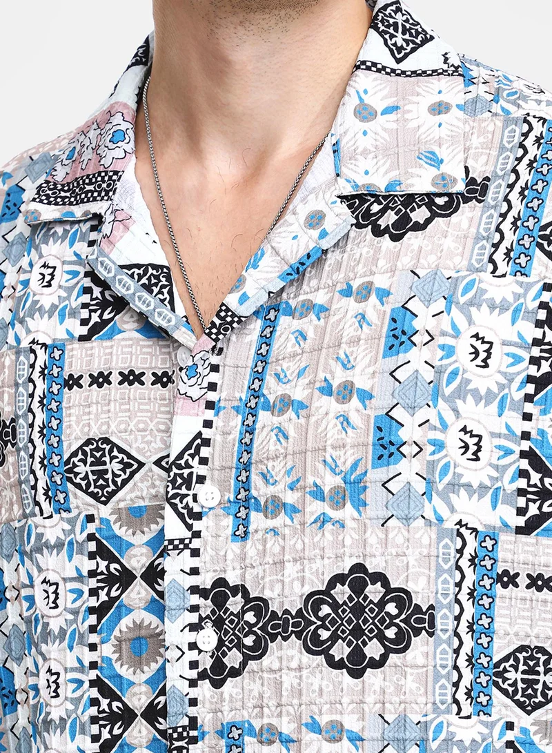 كامبوس سوترا Men's Sky Blue & Cloud Grey Bohemian Impressions Oversized Shirt