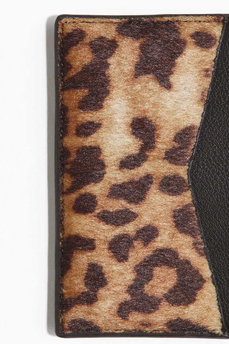 اتش اند ام محفظة بطاقات