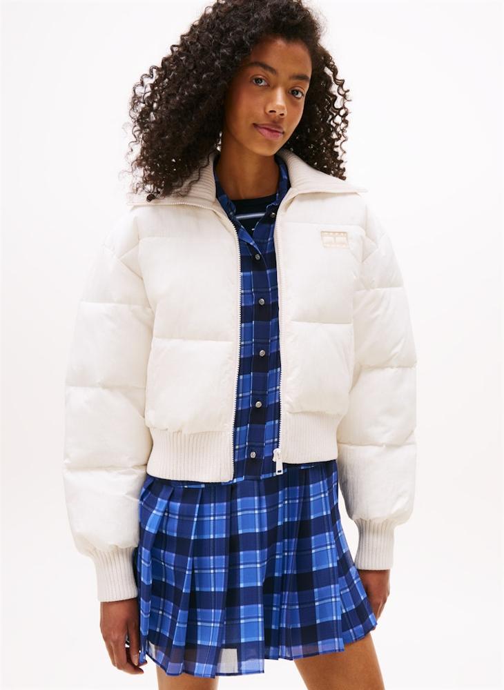 تومي جينز جاكيت منتفخ بشعار مقصوص - Image 1