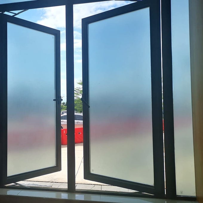 1 ROLL 354 BY 787 STATIC CLING WINDOW FILM FOR PRIVACY FROSTED GLASS PATTERN WINDOW TINT STICKER FOR HOME OR OFFICE 1937 SQ FT TOTAL