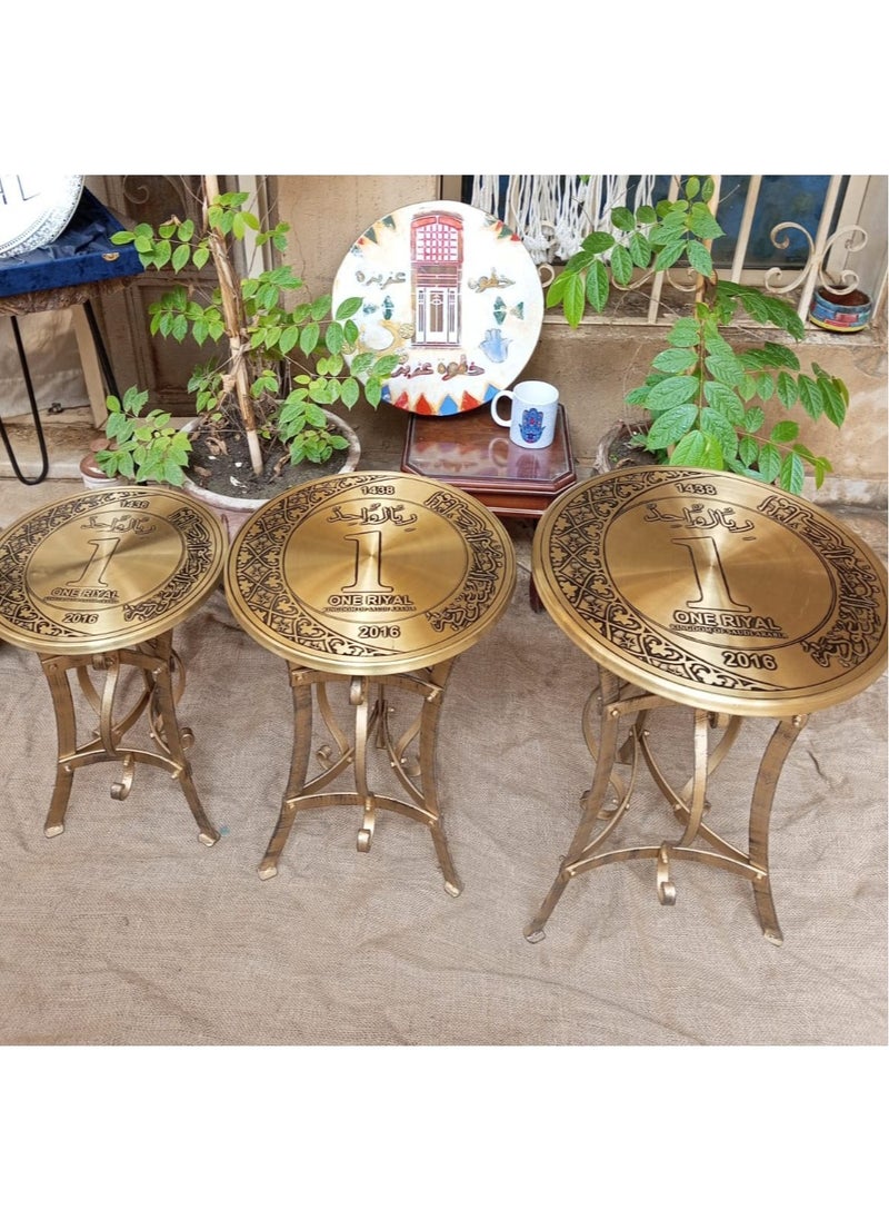 Antique copper table set with a pure copper disc decorated with the Saudi riyal logo, a set of 3 pieces of different sizes