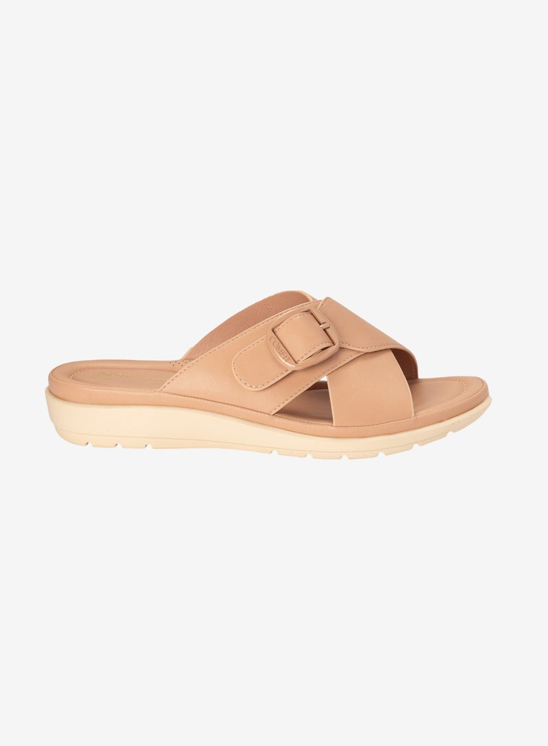 باتا صندل كومفيت بشرائط متقاطعة - Image 1