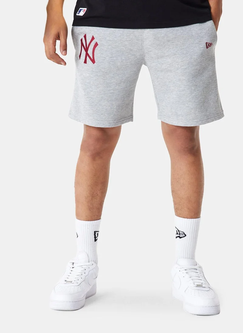 Men's New York Yankees Essentials Shorts