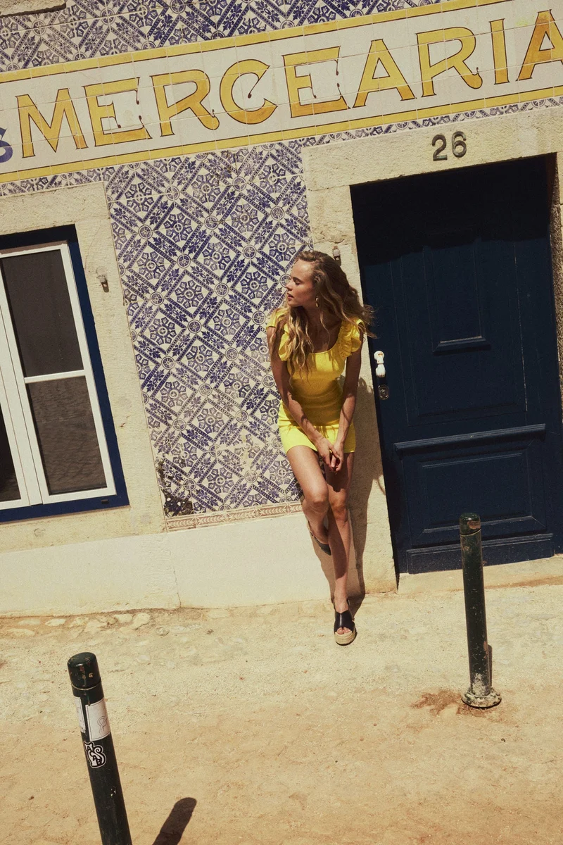 اتش اند ام فستان من الجيرسيه بتفاصيل مكشكشة