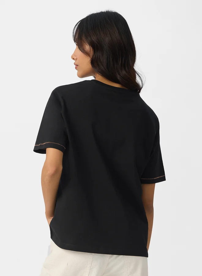 ذا سوليد ستور Black Space Girl Embroidered Relaxed Fit T-Shirt