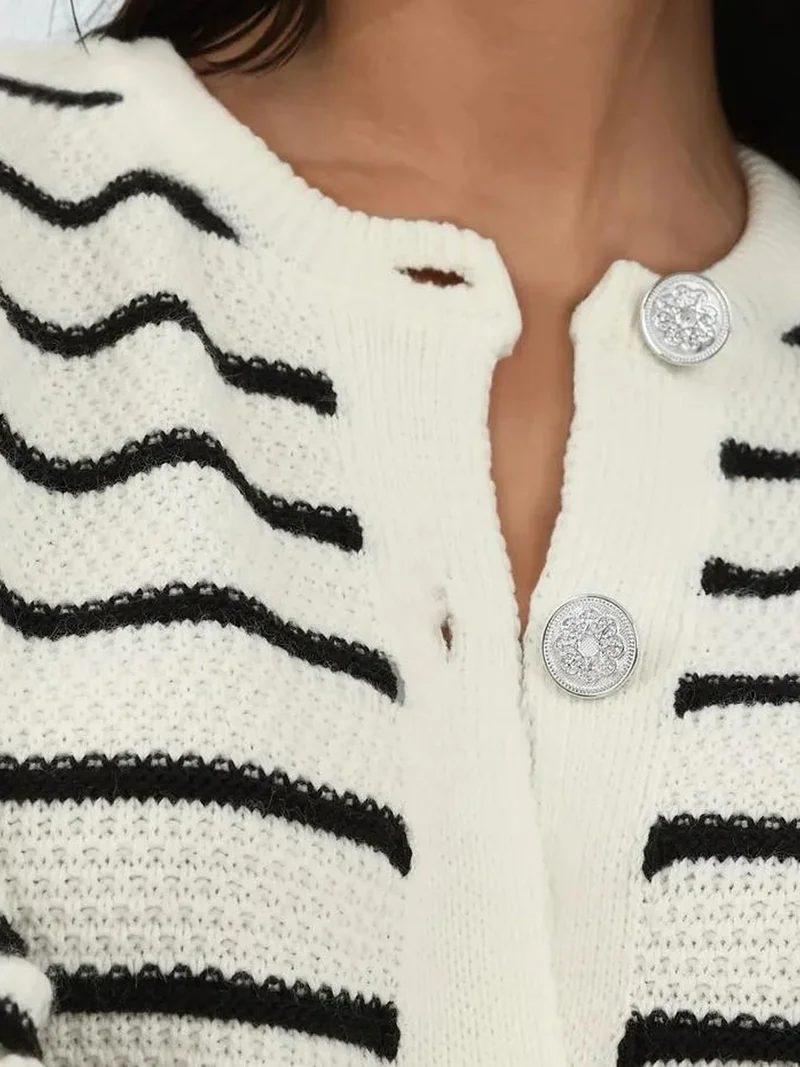 زوبعة كارديجان مخطط بأزرار