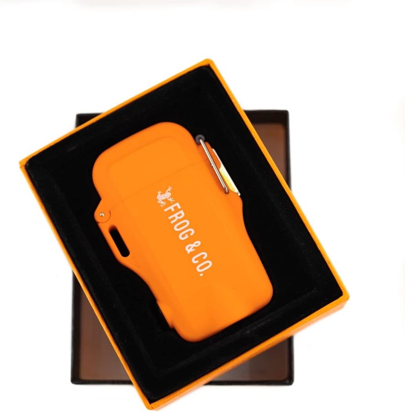 EZ FIRE FIRESTARTER ولاعة تسلا Tough من Survival Frog 2.0 – مقاومة للماء، مقاومة للرياح، بدون لهب، كهربائية قابلة لإعادة الشحن عبر USB مع مصباح يدوي مدمج وصفارة طوارئ. - Image 3