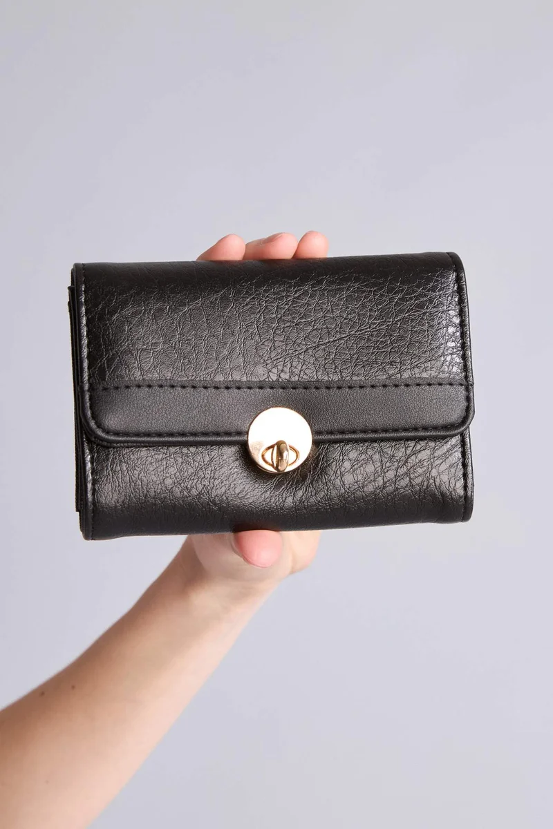 Woman Faux Leather Wallets