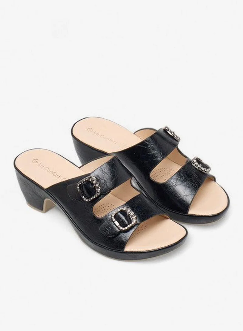 لو كونفورت صنادل نسائية مريحة سهلة الارتداء بتصميم مزخرف وكعب عريض