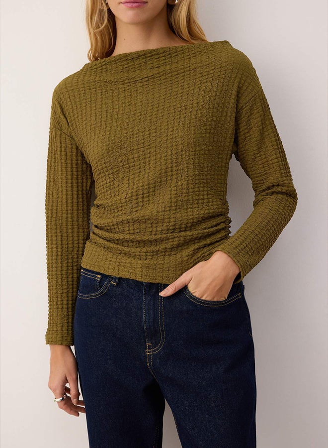 trendyol Khaki Textured Asymmetric Boat Neck Gathered Stretchy Knitted Blouse - Image 3