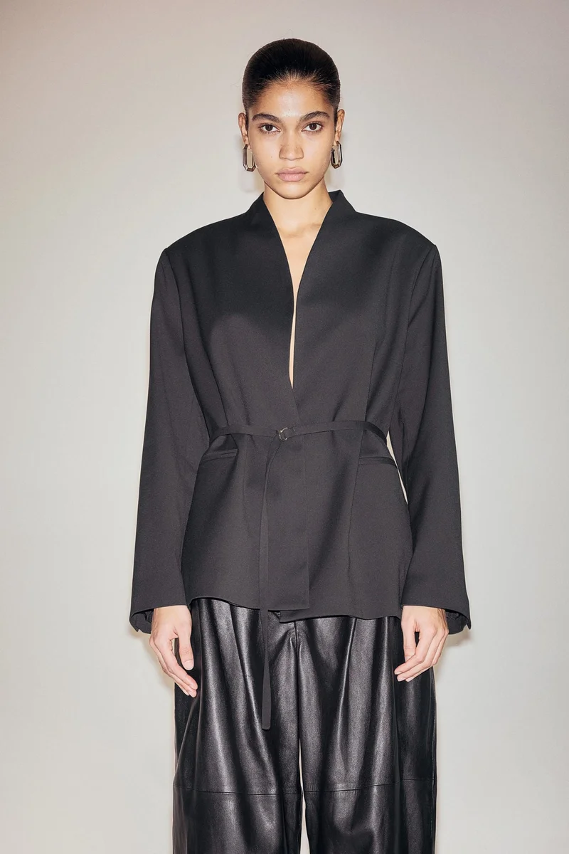 اتش اند ام بليزر مزود بحزام