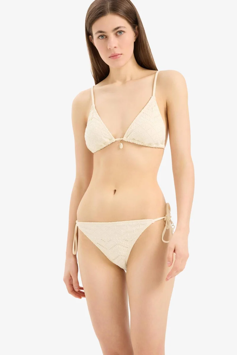 ديفاكتو Fall in Love Regular Fit Embroidered Bikini Bottom