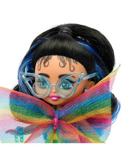 Mattel BARBIE Barbie Extra Mini Minis with Blue-Streaked Black Ponytail Wearing Rainbow Dress & Accessories & Stand, 3.25-inch  - Image 3