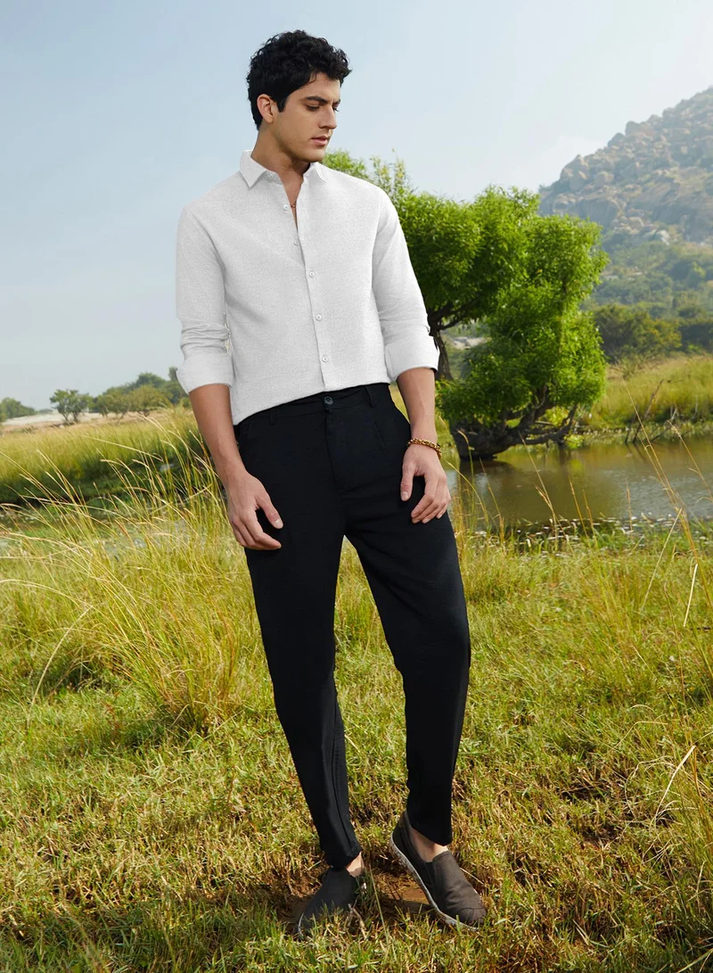 كامبوس سوترا Men's Daisy White Solid Regular Shirt