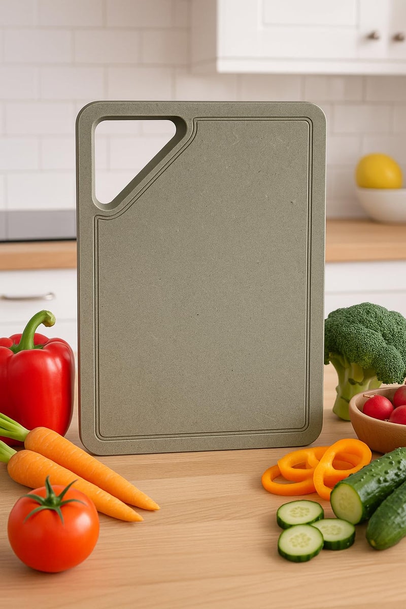 MAYUMI Green Wood Kitchen Cutting Board with Triangular Handle, Eco-Friendly and Durable (10 Years Quality Guarantee)(8" X 6" (Only Ideal for Spices, Salad) - Image 1