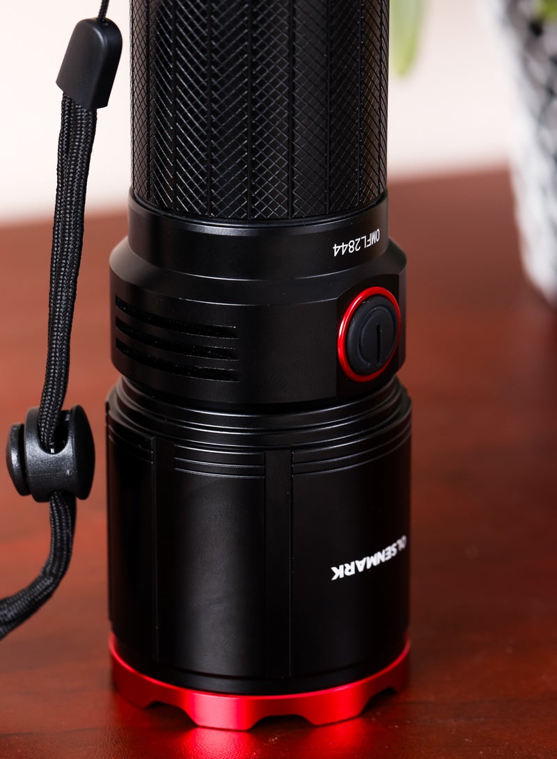 Olsenmark فلاشلايت أولسنمارك المقاوم للماء مع بنك الطاقة OMFL2844، 28 واط، مثالي للاستخدام الداخلي والخارجي، 15 ساعة عمل متواصل، 3100 لومن، ضوء كشاف، شحن USB، مؤشر الشحن، أسود - Image 4