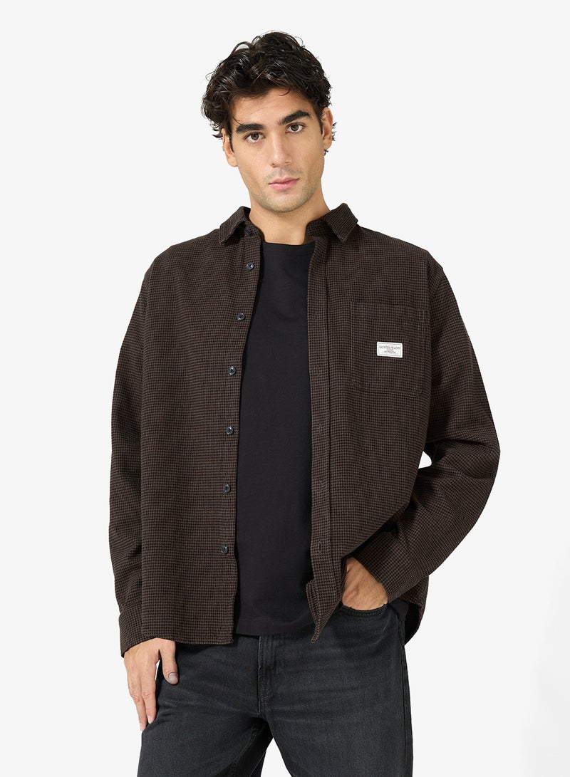 جس قميص بقصة عادية مفصل بجيب - Image 1