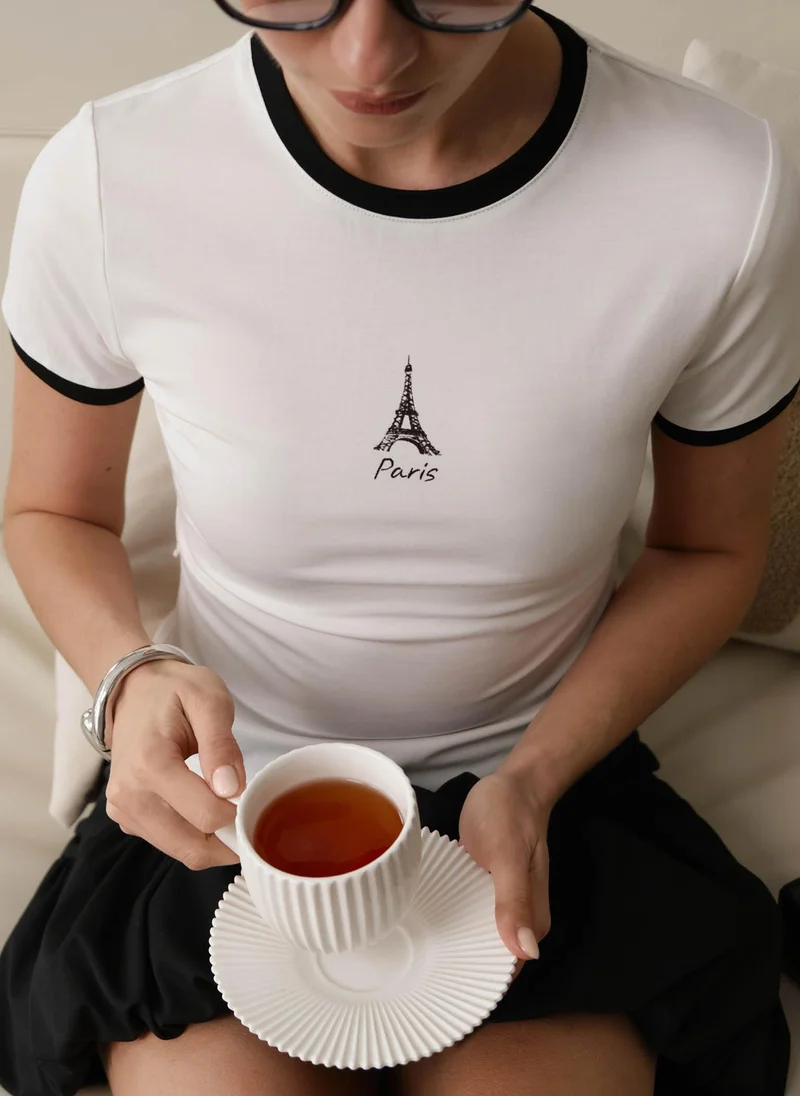 Lichi Fitted T-shirt with contrasting edge and a print