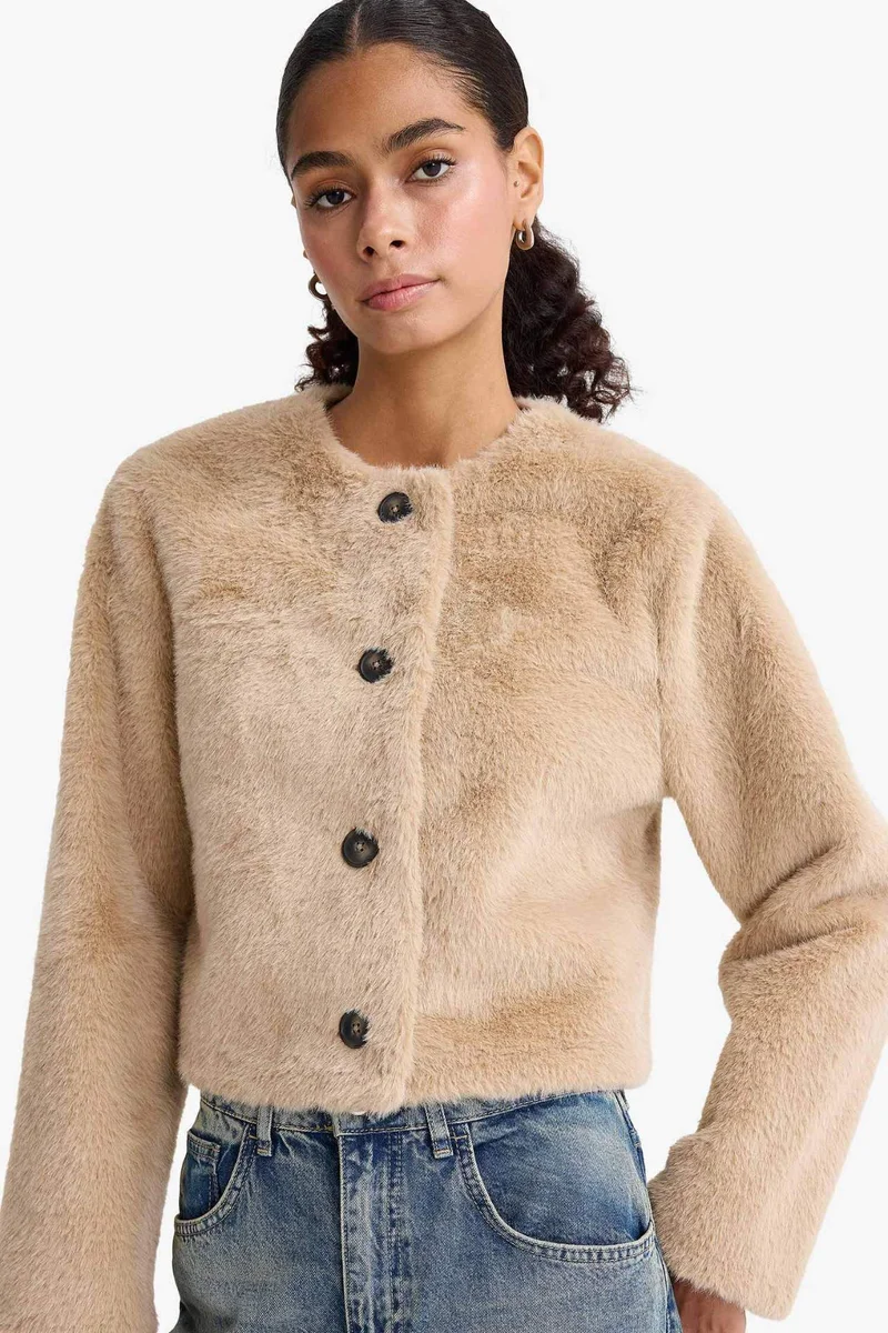 ديفاكتو Regular Fit Faux Fur Jacket
