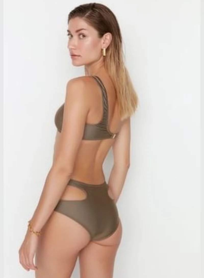 trendyol Khaki Chain Detailed Bikini Bottoms
TBESS22BA0259