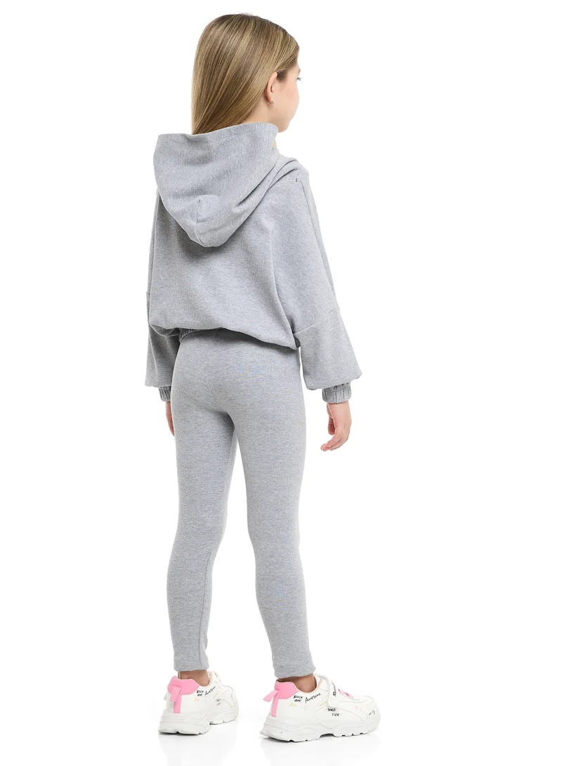 فكتور اند جين طقم رياضي قطعتين للبنات بنقوش مرحة - رمادي فاتح