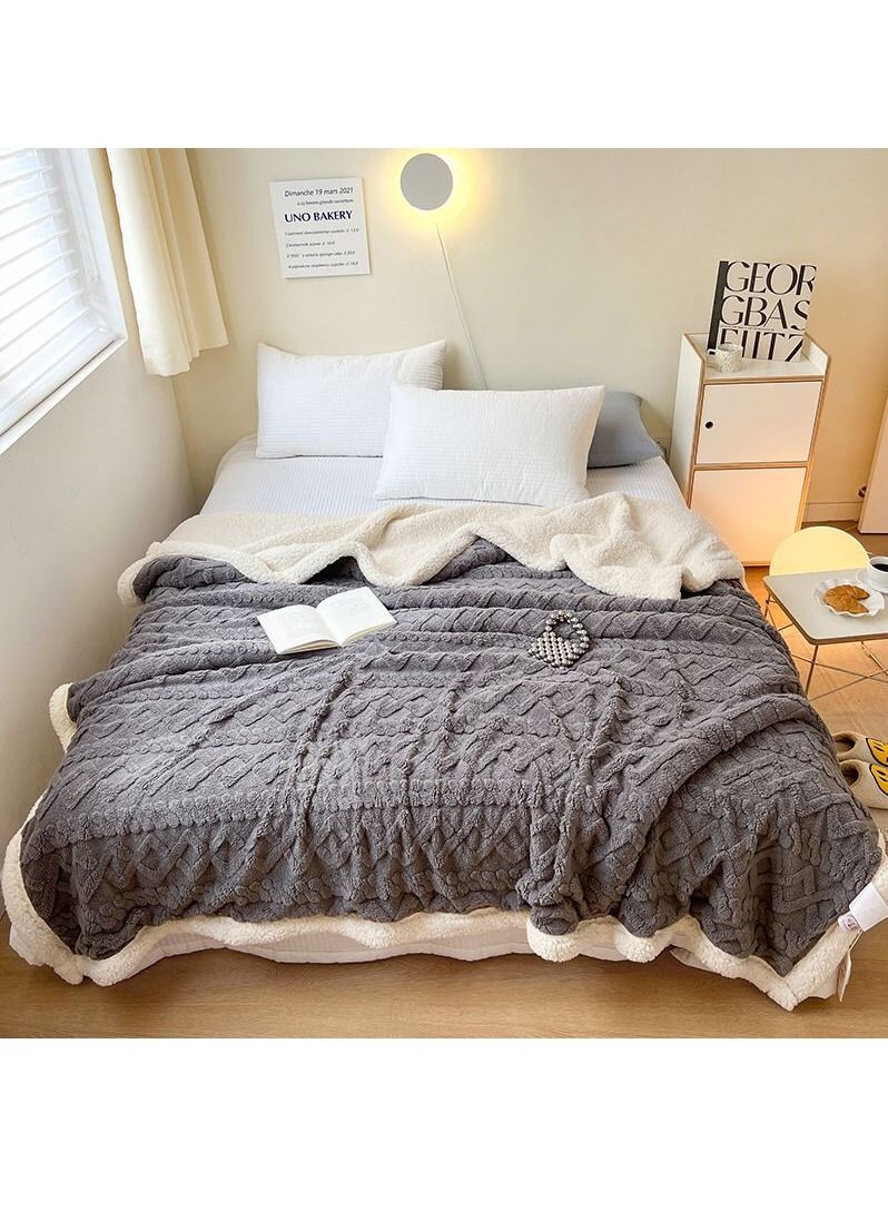 DubaiGallery Winter thickened Polar Fleece blanket soft comfortable double layer lamb Fleece office home nap warm sofa blanket - Image 1