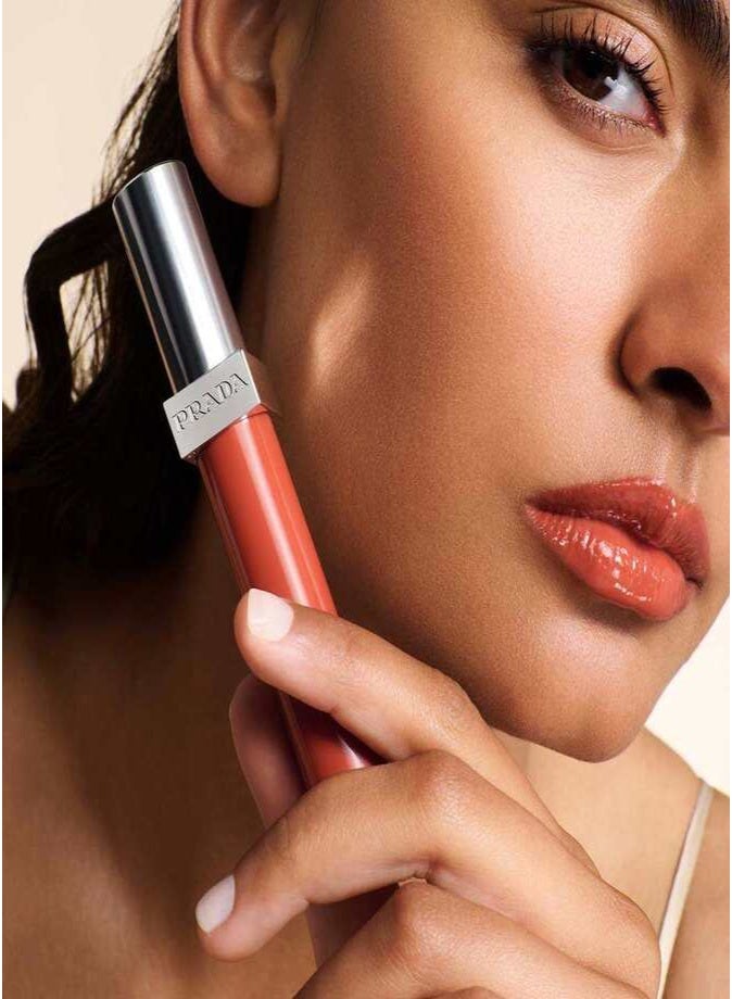 Prada Reflection Glossy Liquid Lip Balm 8ml – O281 Firemotion Moisturizing High-Gloss Lip Care - Image 3