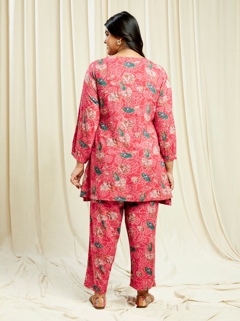globus Globus Gloplus Women Pink V-Neck Floral Print Tunic With Wide Leg Trousers Plus Size Co-Ord Set  - Image 3