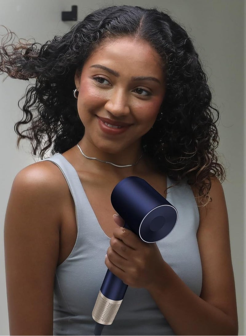 لايفن سويفت بريميوم مجفف الشعر الايوني الفاخر- أزرق ذهبي | الأول عالميًا في سرعة عالية، ٢٠٠ مليون أيونات، ١١٠,٠٠٠ دورة في الدقيقة، تجفيف سريع، منخفض الضوضاء، فوهتان مغناطيسيتان، وحقيبة سفر مقاومة للماء - Image 3