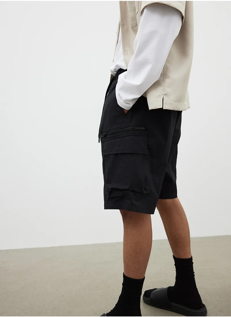 H&M Regular Fit Cargo Shorts
