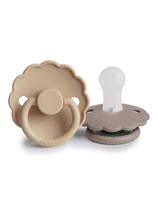 FRIGG لهاية FRIGG Daisy من اللاتكس للأطفال 0-6 أشهر 2-Pack بورتوبيلو/كرواسان - الحجم 1 - Image 1