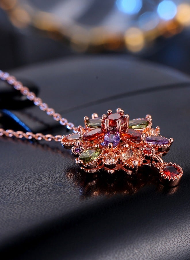 قلادة مطلية بالذهب عيار 18 قيراطًا من الزركون السويسري المكعب بتصميم زهرة مزدوجة للنساء والفتيات - Image 4