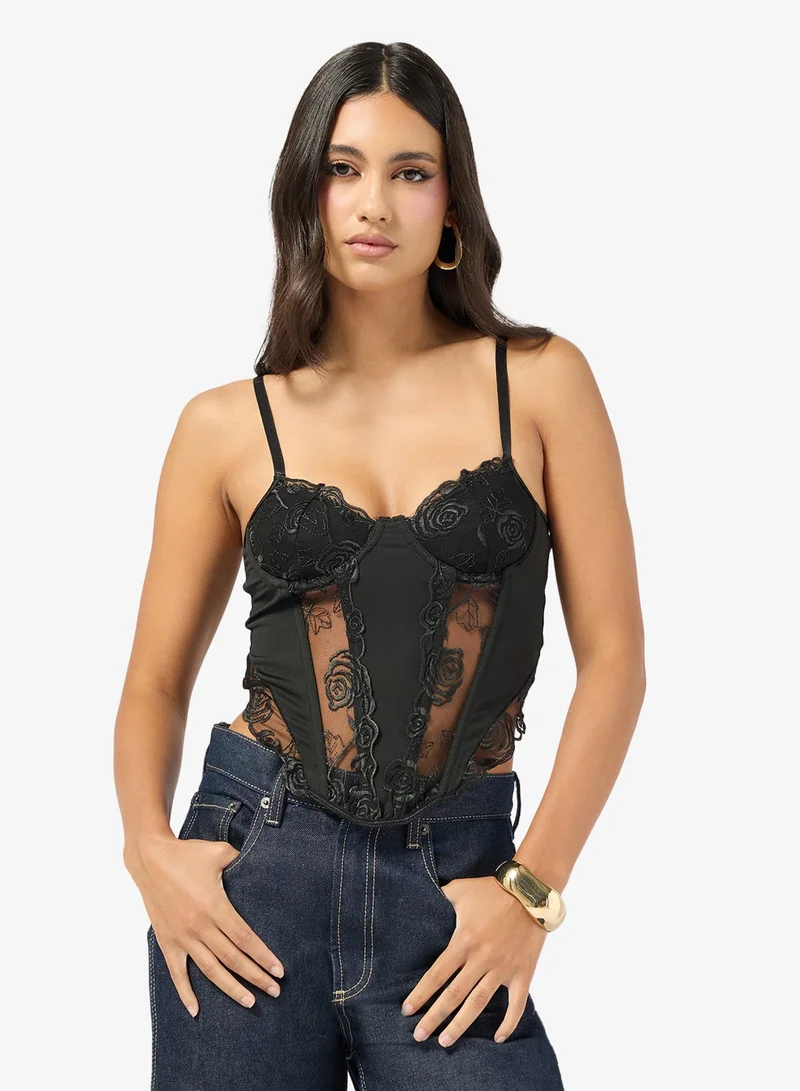 ايلا كورسيه دانتيل