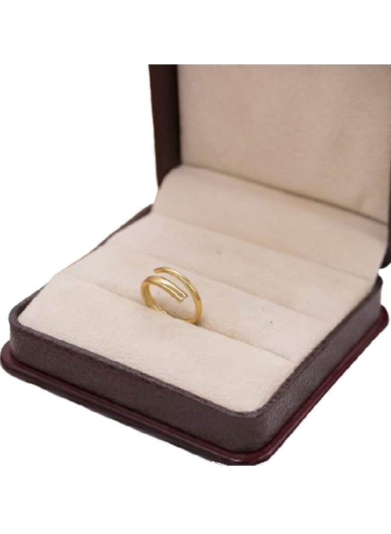 manikan Elegant Stainless Steel Ring with Pearl Accent, Gold-Toned Triple Band Design