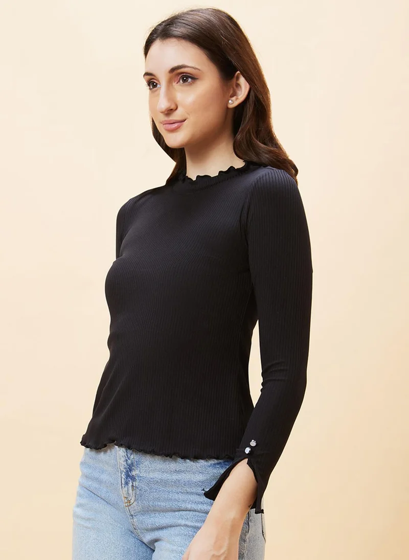 جلو باص بلوزة نسائية بأكمام طويلة وياقة عالية مضلعة بحافة خس