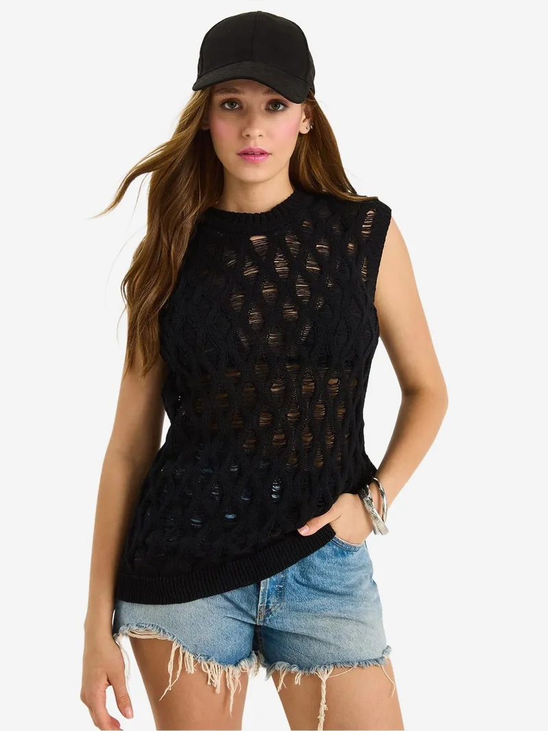 Bianco Lucci LUCCI Textured Knitwear Sleeveless Blouse with Crew Neck