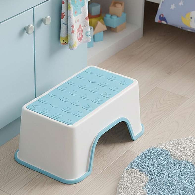 Pan Home كرسي خطوة للأطفال - أبيض وأزرق - Image 1