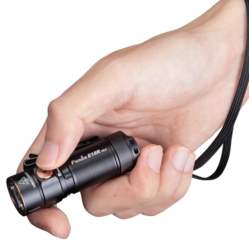 fenix فلاشلايت E18R V2.0 القابل لإعادة الشحن بتقنية LED للمهام اليومية - Image 3