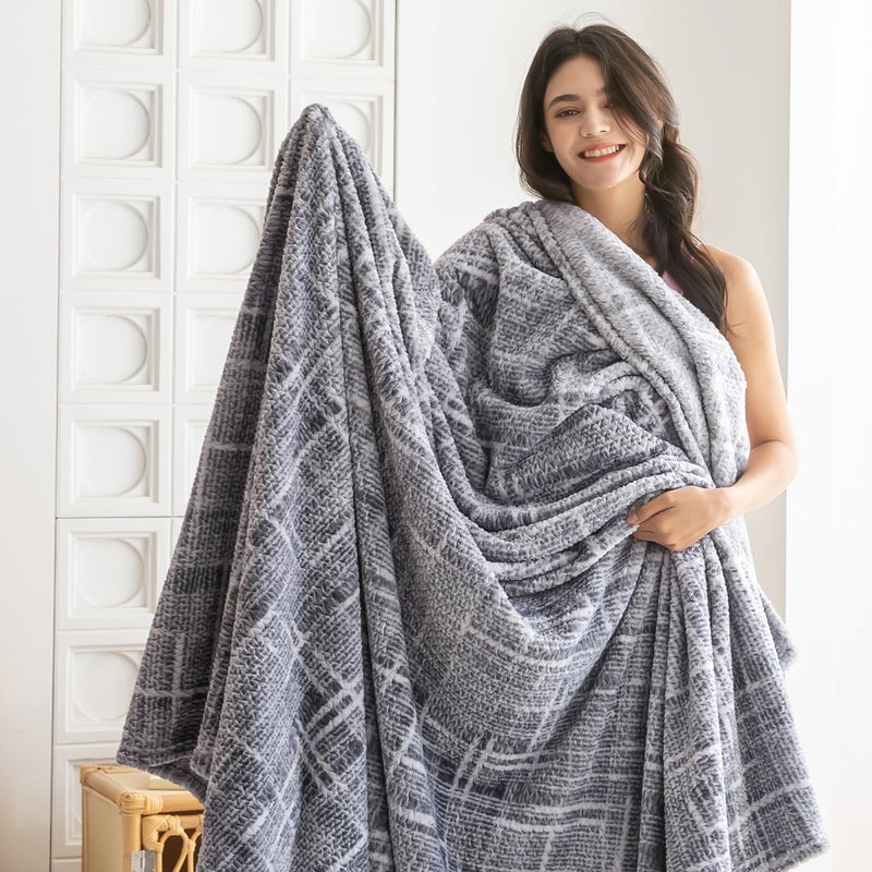 cOOva بطانية توأم كوفا Super Super Super - 3D Jacquard Leaf Fluffy رمي بطانية خفيفة الوزن وبطانية الصوف الدافئة لأريكة هدية للنساء أريكة أريكة التخييم والسفر (رمادي فاتح 60 "" x80 ") - Image 3