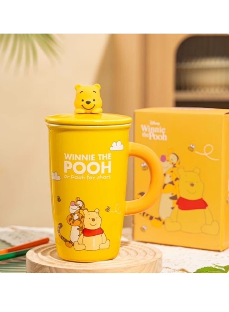 ديزني كوب سيراميك ويني ذا بوه مع غطاء – غطاء بوه ثلاثي الأبعاد، كوب قهوة كرتوني أصفر كبير سعة 500 مل، سيراميك مقاوم للحرارة، صندوق هدايا لطيف للأطفال والكبار - Image 1