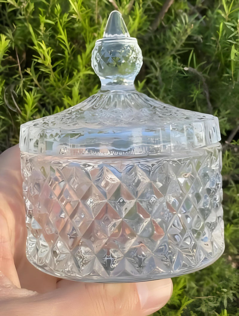 High-Quality Candy Dish - Unique glass container with a crystal cover, designed for easy access to your delicious treats while adding a chic element to your décor. - Image 3