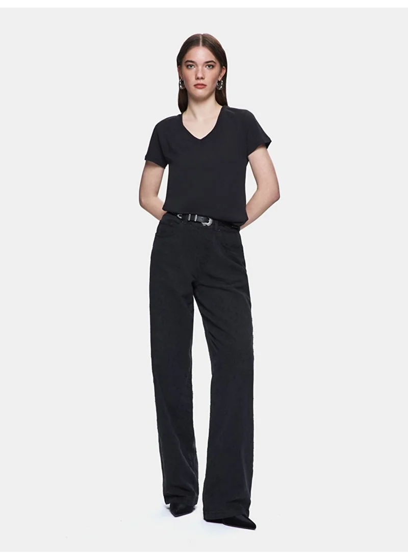 إل تي بي Black T-Shirt