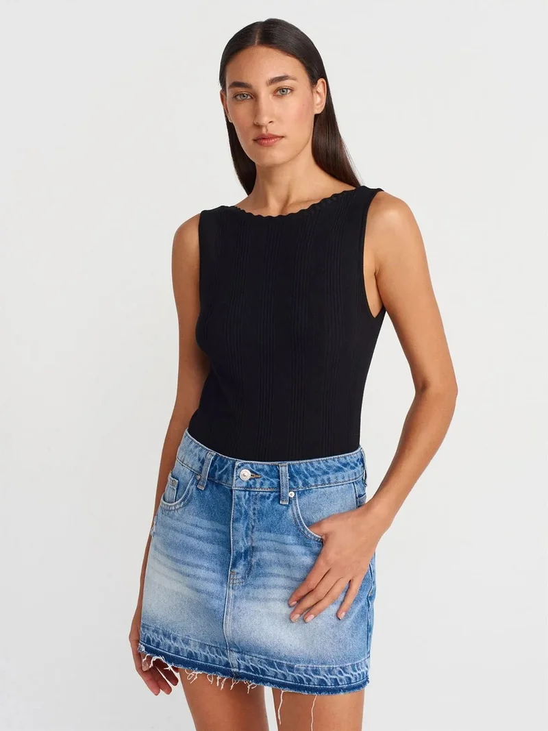 ديلفين DILVIN Ribbed Sleeveless Boat Neck Blouse