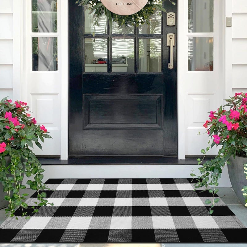 IOHOUZE Cotton Buffalo Plaid Check Rug Outdoor Doormat 275 x 43 Inches Washable Woven Outdoor Indoor Welcome Mats for Front DoorFarmhouseEntrywayHome Entrance black and White Outdoor Rug