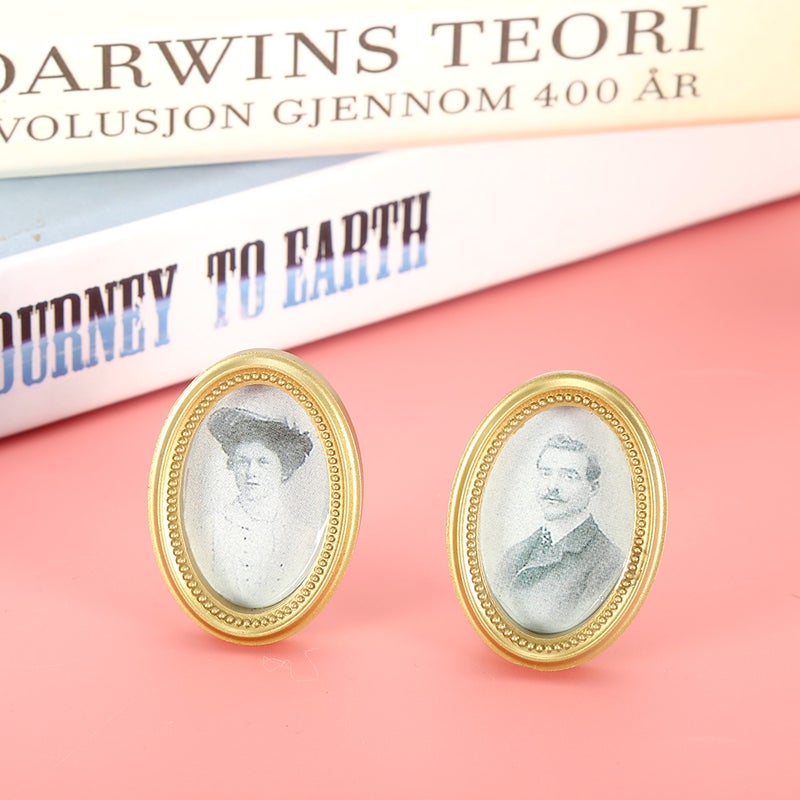 2Pcs/Set doll house Miniature Oval Frame Picture Photo Dollhouse DIY Accessories - Image 4
