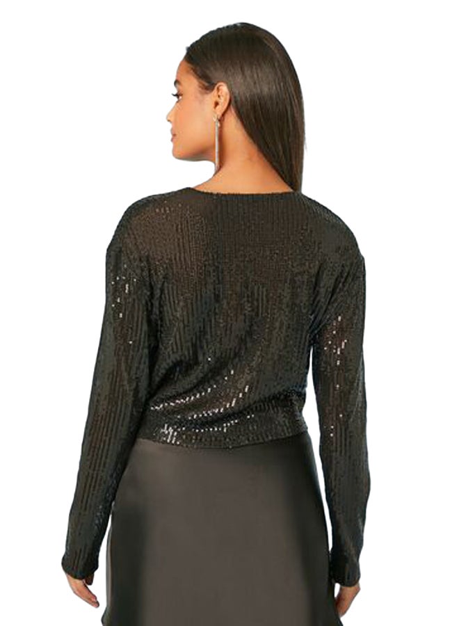 FOREVER 21 توب قصير بفتحة على شكل حرف V مزين بالخرز - Image 4