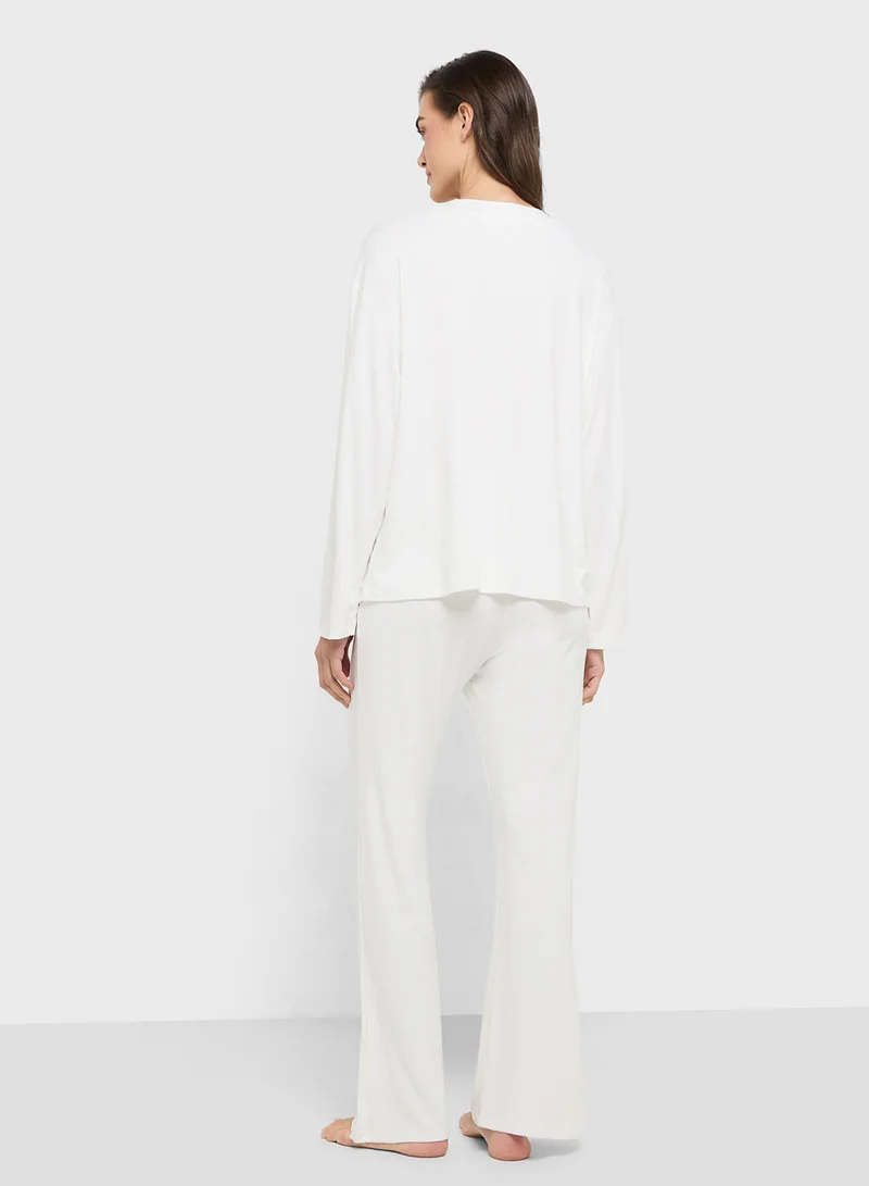 ايلا Top & Pant Pyjama Set